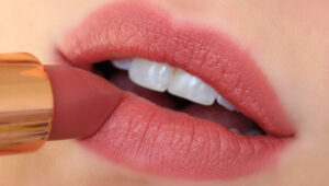 رژلب محل کار