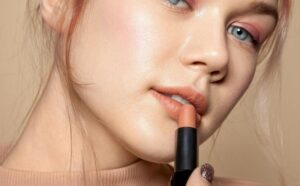 رژلب برای صورت های لاغر و کشیده