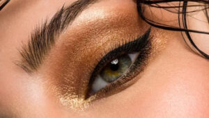 اشتباهات آرایش چشم